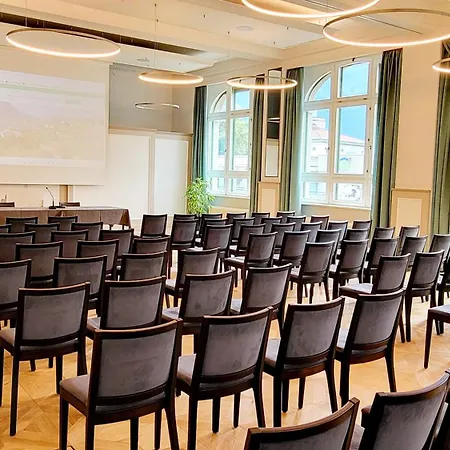 Pestalozzi Готель 2*