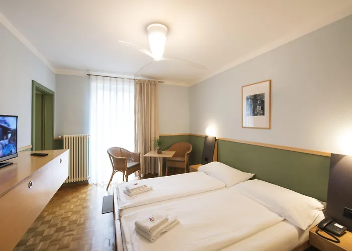 Pestalozzi Hotel 2*